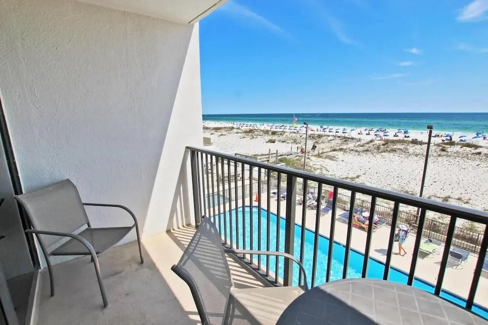 Island Winds West 280 by Youngs Suncoast