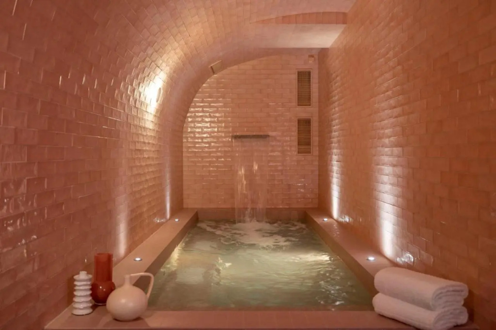 Le Petit Oberkampf Hotel & Spa