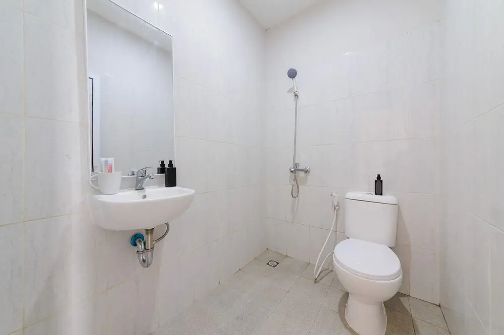 RedDoorz Plus Near Kebun Raya Bogor