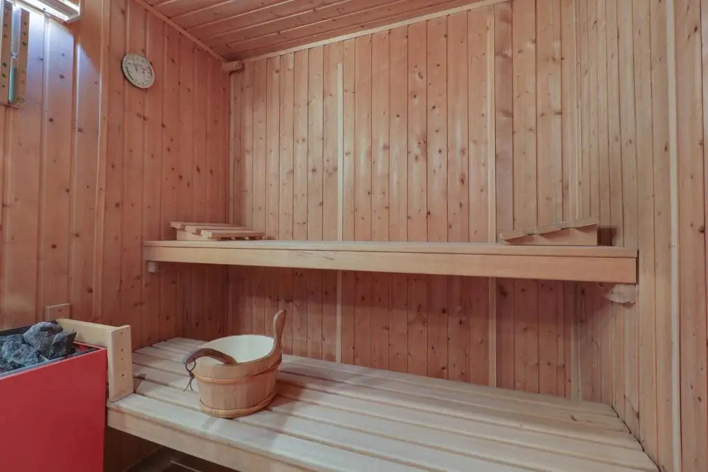Victoria 5star / 5BR BigApt / Sauna / 2min to metro
