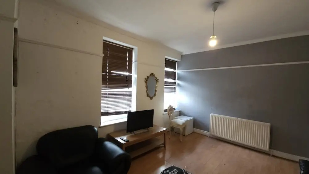 London Edgware Station Apartment