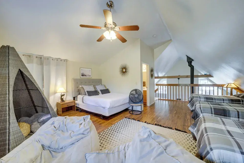 Near Hiking & Fishing: Munds Park Cabin w/ Decks