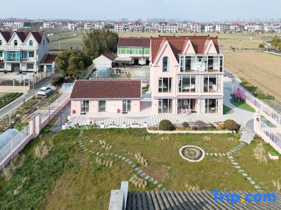 Shanghai Shuli Huawai Homestay (Lingang Dishui Lake)