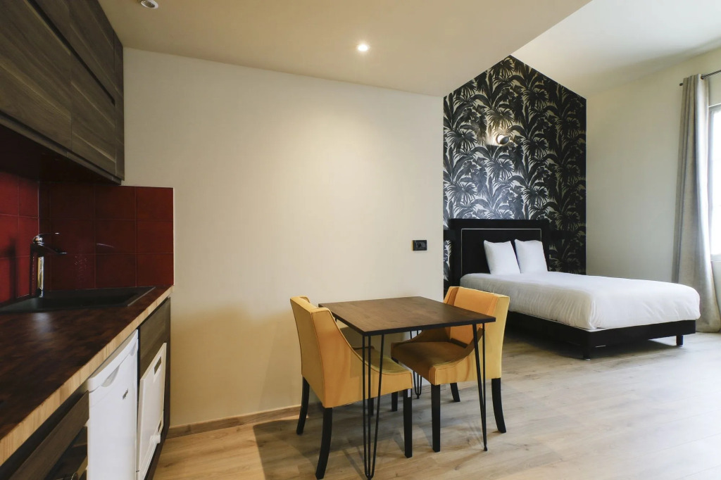 Villa Erizio Aparthotel - a bucolic and urban break