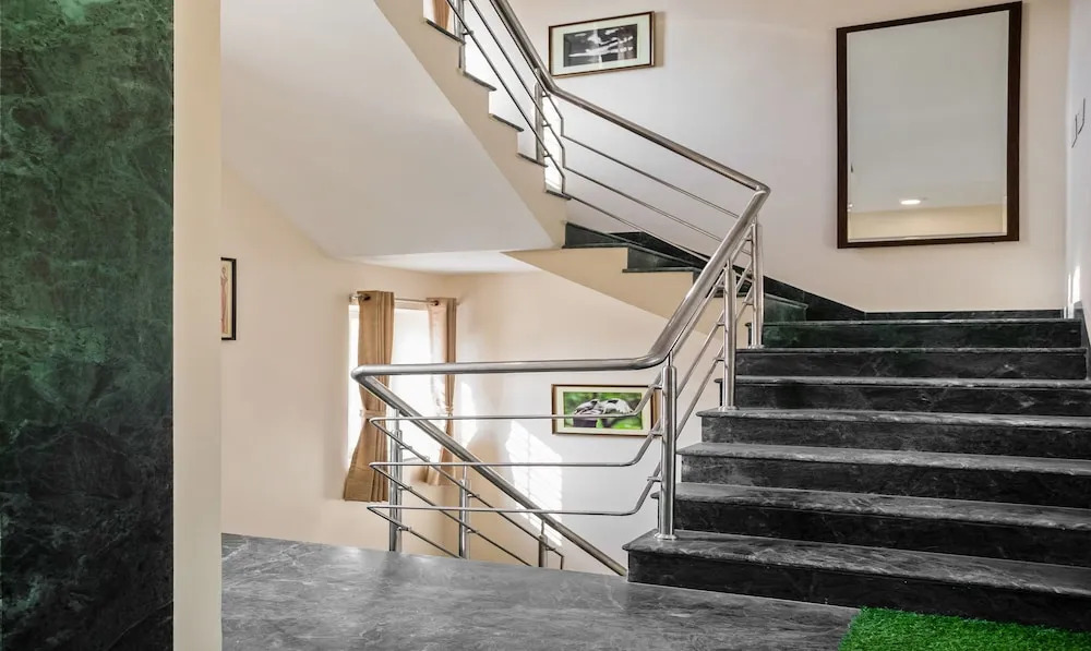 Treebo Indus Residency Premium