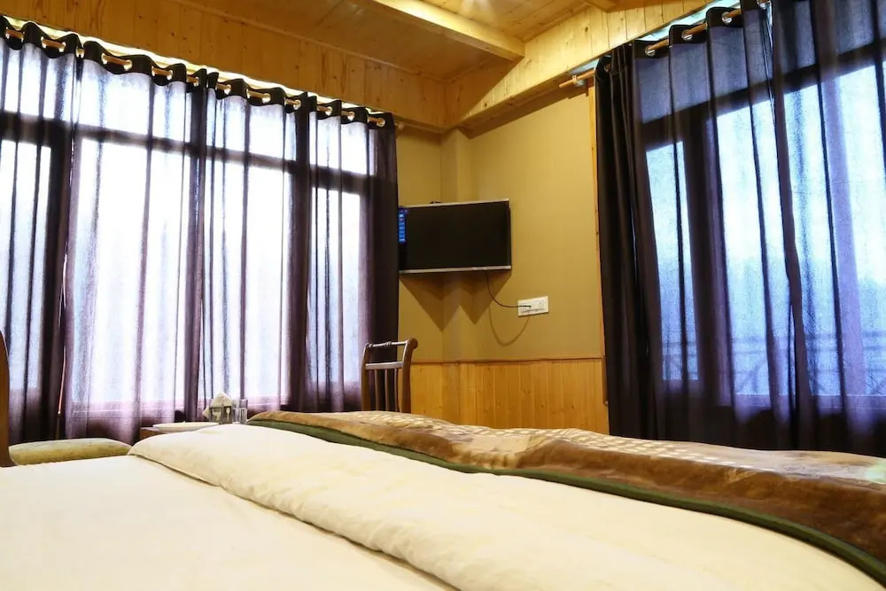 Kanyal Height Cottages