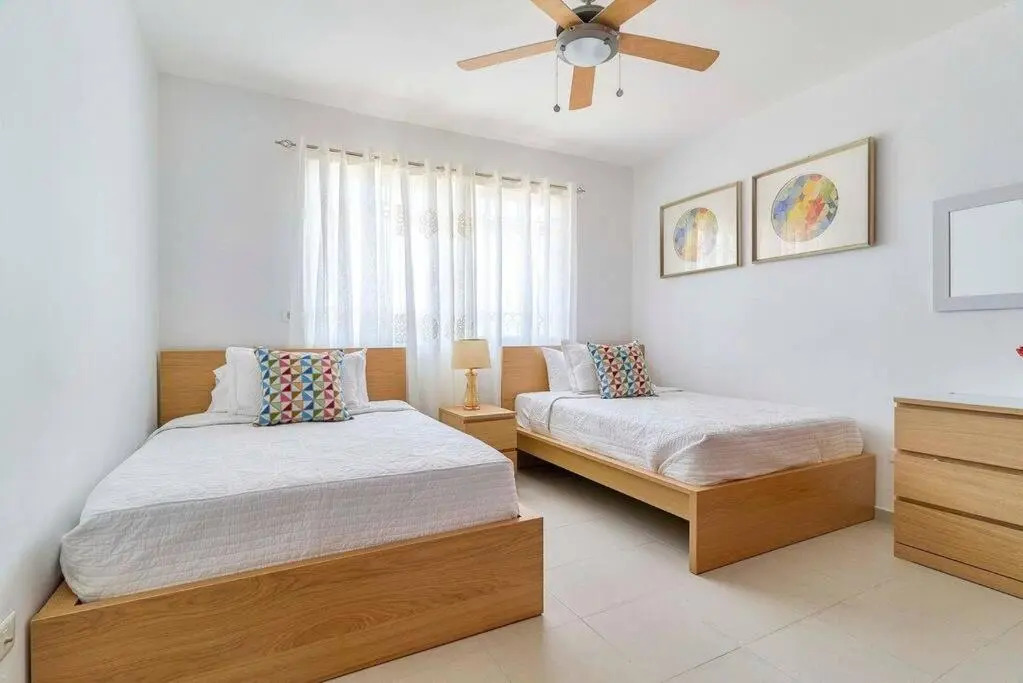Oasis in front of the PARK/ 3BR W/ FAMILY ROOM + STUDY