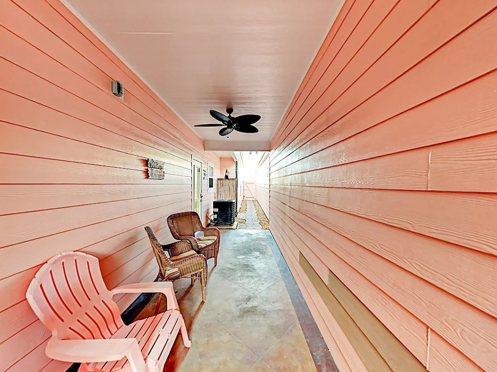 Sail Away Coastal Port Aransas Condo by RedAwning