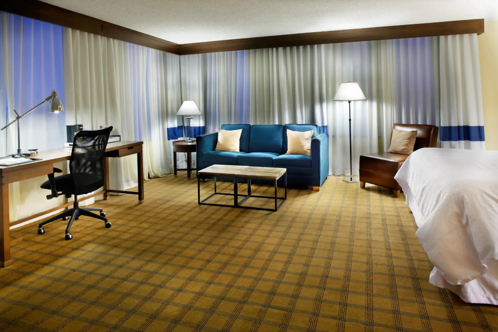 Four Points by Sheraton Huntsville Airport