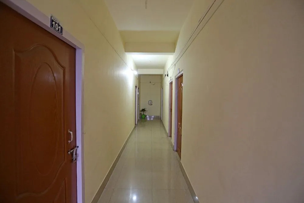 OYO 9800 Shree Krishna Guest House