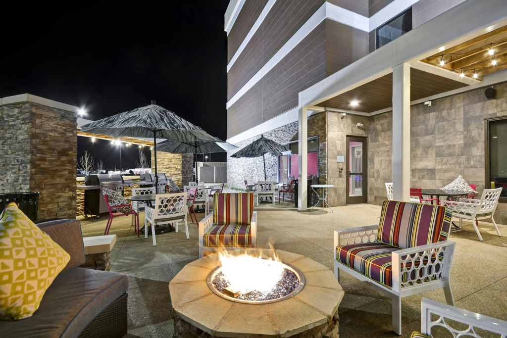 Home2 Suites by Hilton KCI Airport