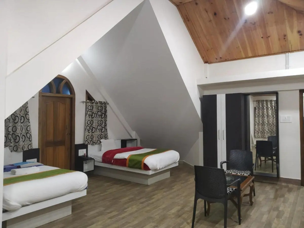 Ziro Palace Inn