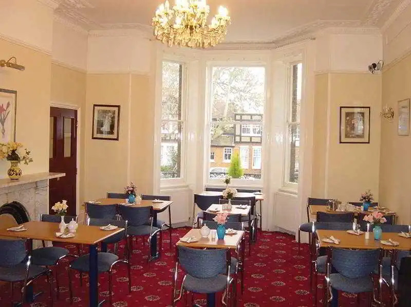 Channins Hounslow Hotel