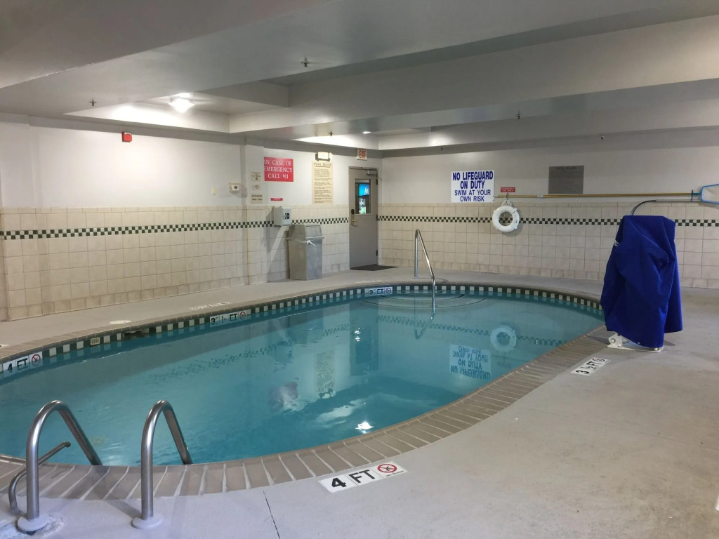 Country Inn & Suites By Radisson, Charleston North, SC