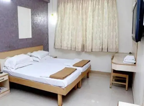 Iroomz Ashoka Comforts