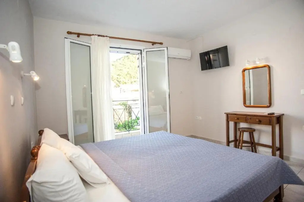 Captain Georgio Apartments