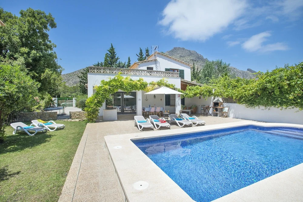 Owl Booking Villa Bocoris - 15 Min Walk to the Beach