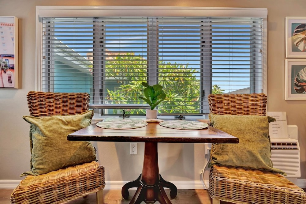 Luxury Waterside Suite 2mins 2 Beach Heated Pool
