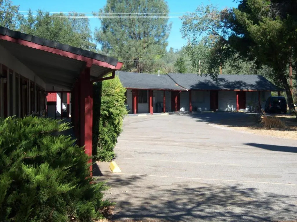 Shasta Dam Motel