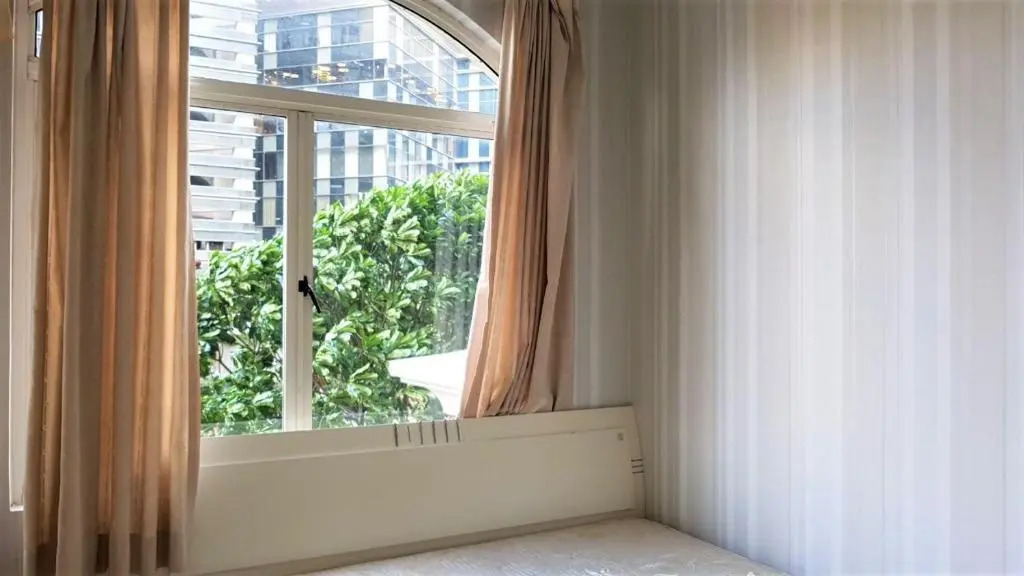 Rare & Spacious 97sqm Townhouse unit with Huge Garden and Pool, and In-Front-Of Neo Soho Mall