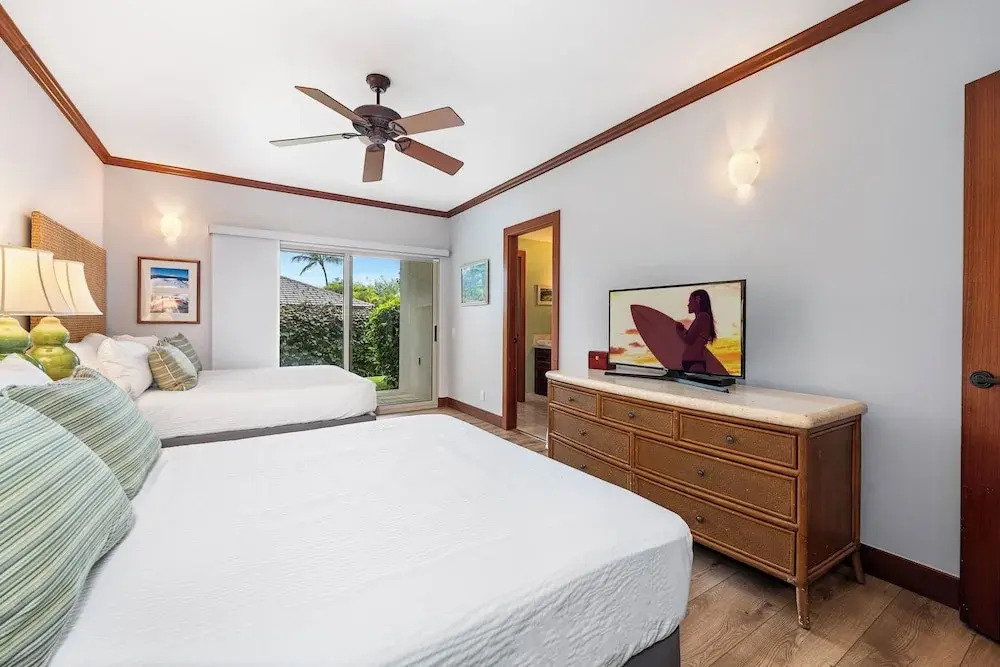 Close to Beaches & Restaurants - Spacious Townhome - Concierge Incl- Vrkcv