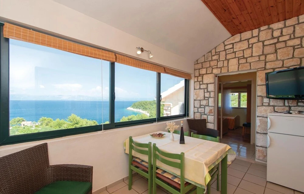 Amazing Home in Tankaraca With Wifi and 4 Bedrooms