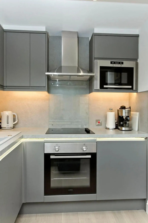 Ultra Modern, West End Village, Refurbished basement appt