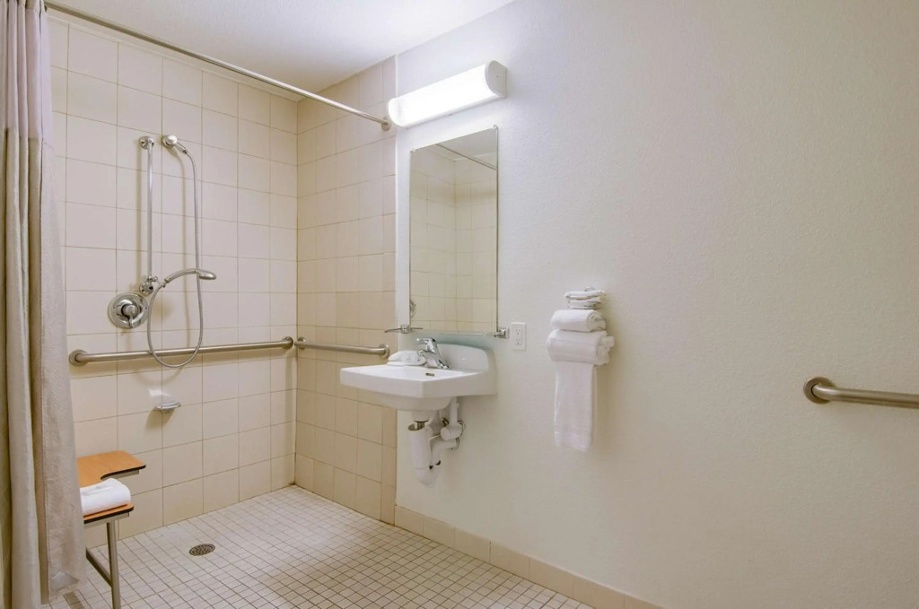 Motel 6-Tacoma, WA - Fife