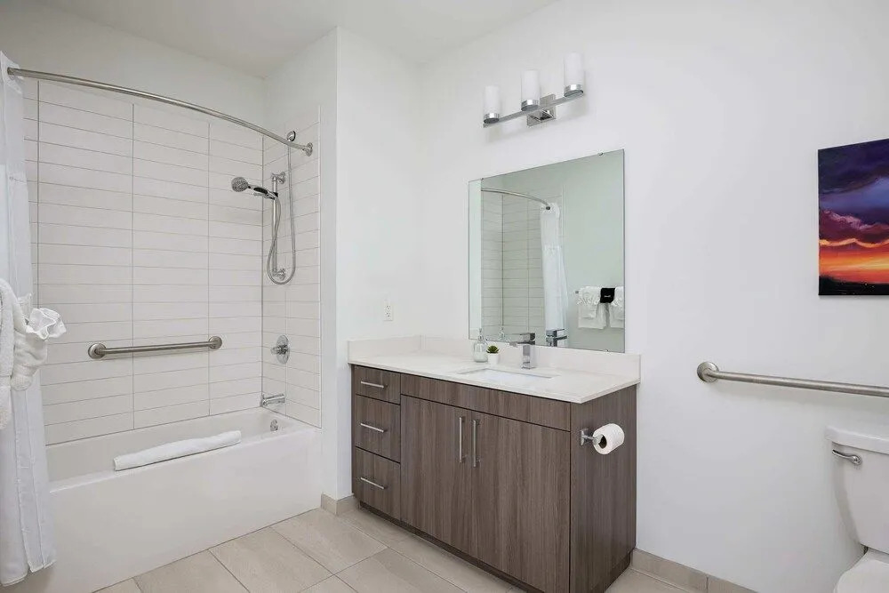 THE GRAND - Modern DT Apts with Free Parking by Zencity