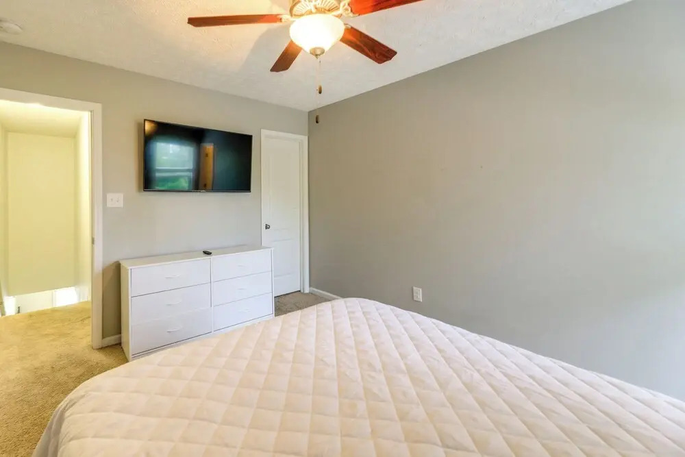 Havelock Home: Private Yard, 2 Mi to Cherry Point!