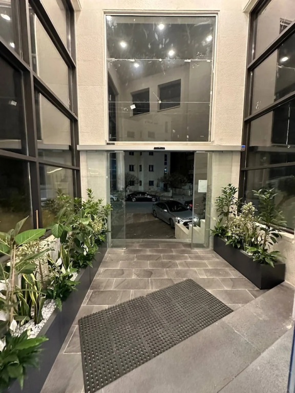 Privet Apartment 37 for Three Near Downtown Kh&sh