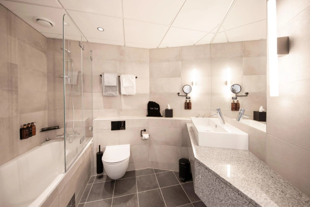 Clarion Hotel The Hub