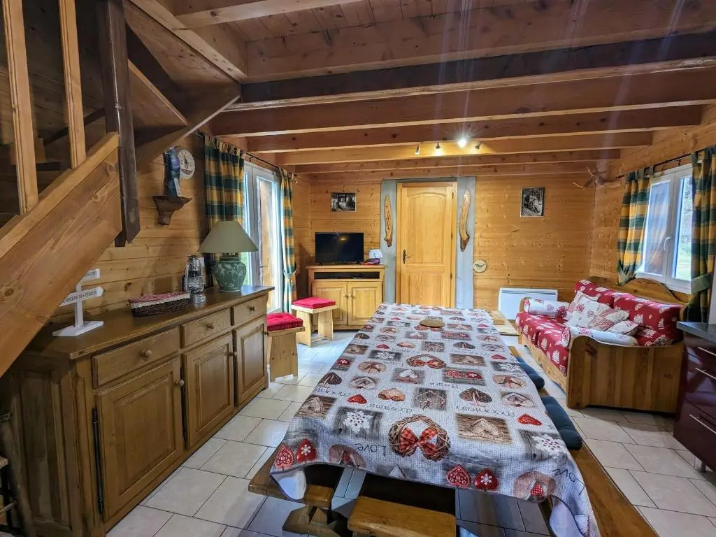 Chalet en bois avec jardin, proche ski et randonnée, équipé pour 8 pers. à Vagney, Vosges - FR-1-589-283