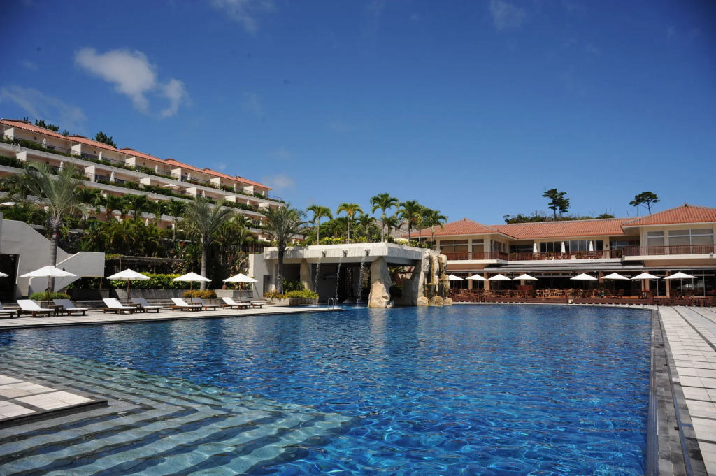 Kanucha Bay Hotels & Villas