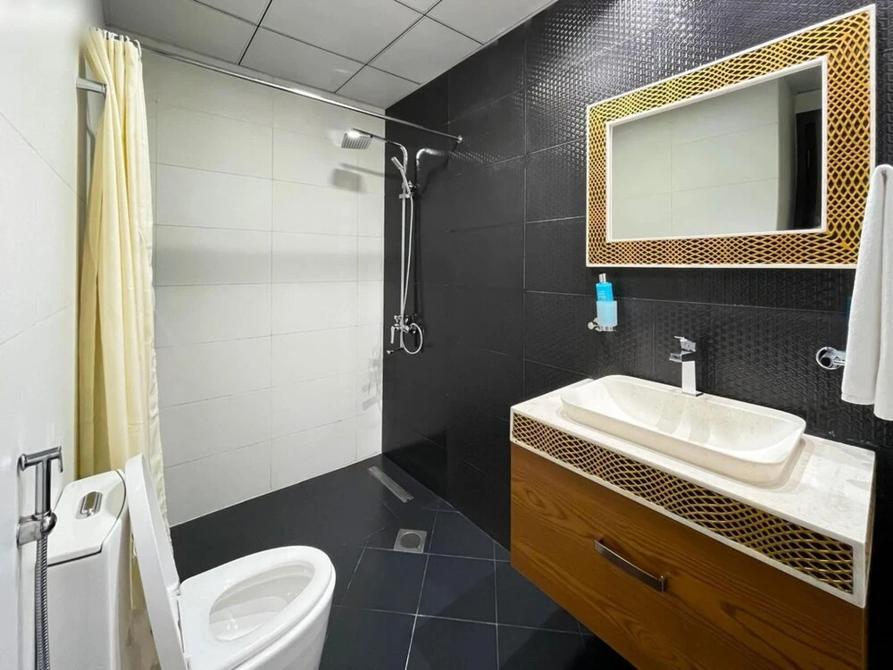 Chic 3BR Apt Near Dubai Mall