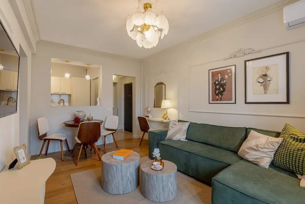 Maison Elysee - An Elegant Apartment in Piata Romana