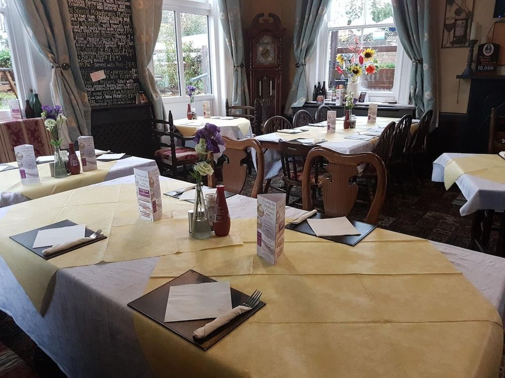 Waverley Inn