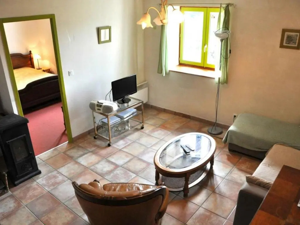 Spacieux Gîte Familial aux Sycomores - FR-1-496-73