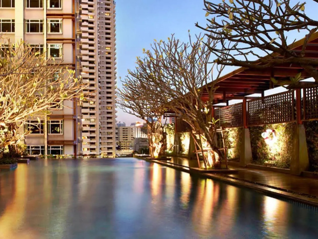Circle Condominium