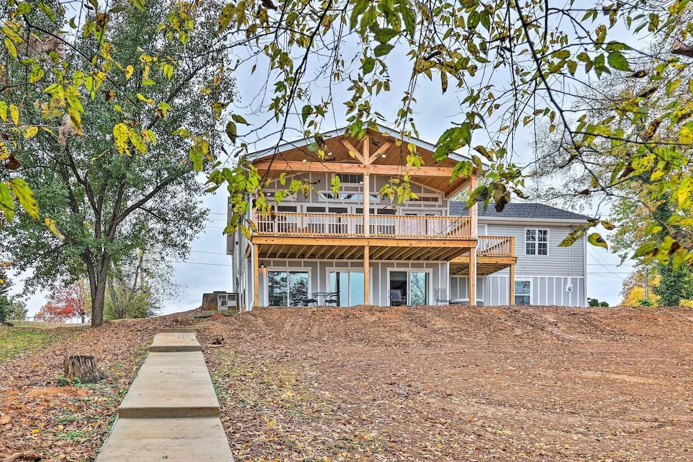 Hot Tub + Dock! Spacious Lakefront Retreat