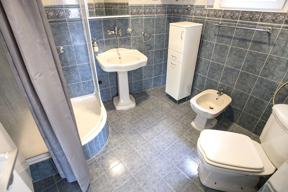 Central New Apartment