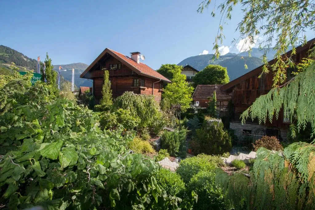Apart Garten Lutz
