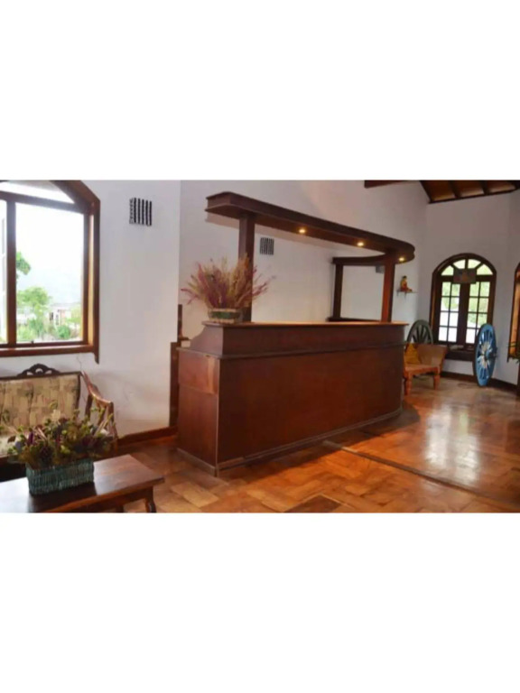 Vista Kandyan Crown