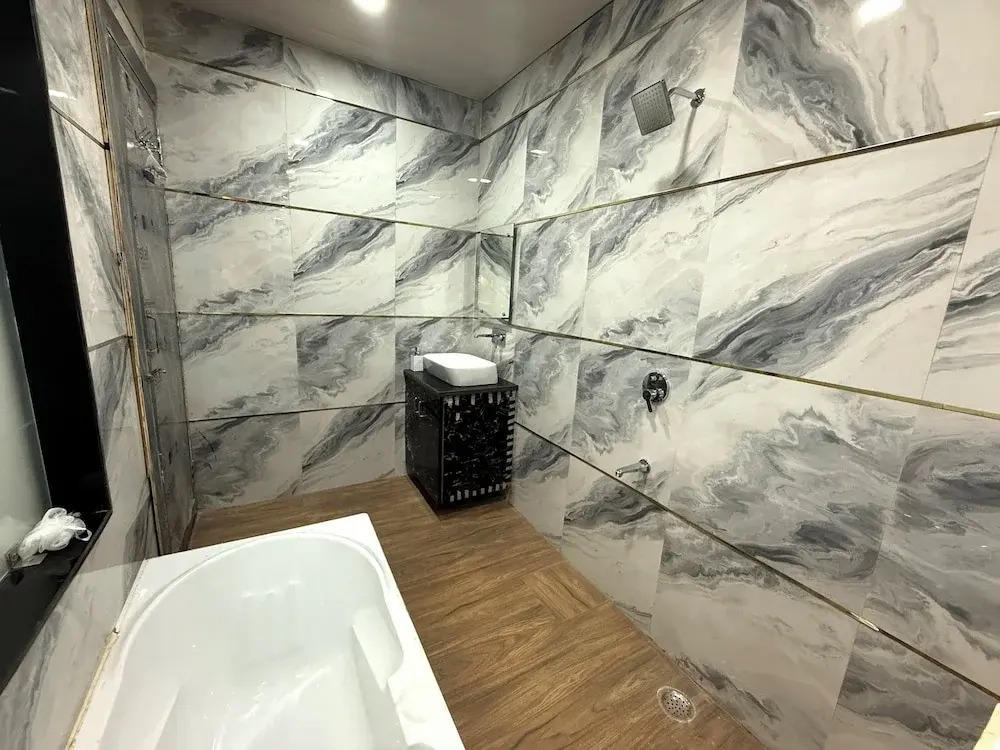 FabHotel The Grand Luxury Stay
