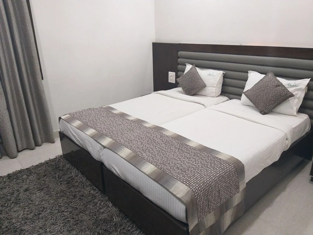 Star Inn Guest House
