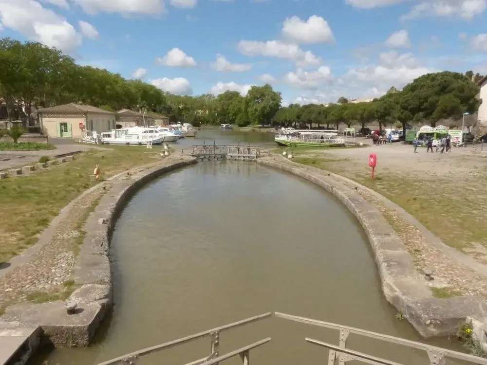 Le Bristol - Gîtes Canal & Chenier, proche gare