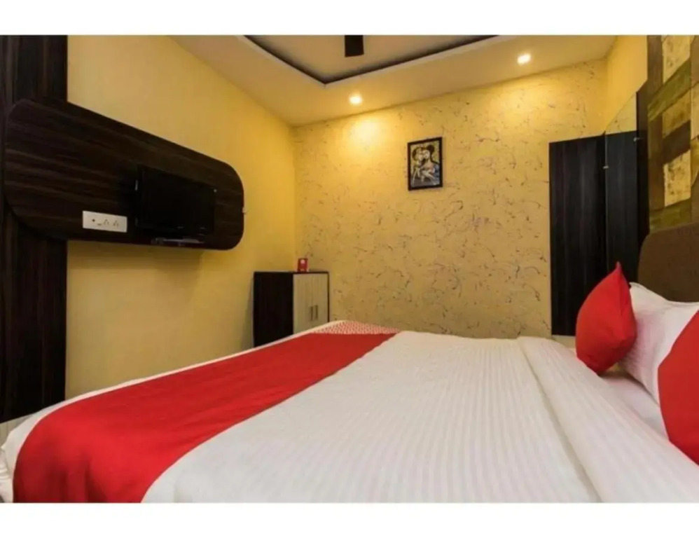 OYO 13191 Hotel Atlas Palace