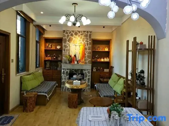 Shiwei Hostel