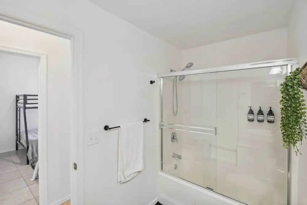 1 Mi to Lake: Airy Home w/ Patio in Lake Havasu!