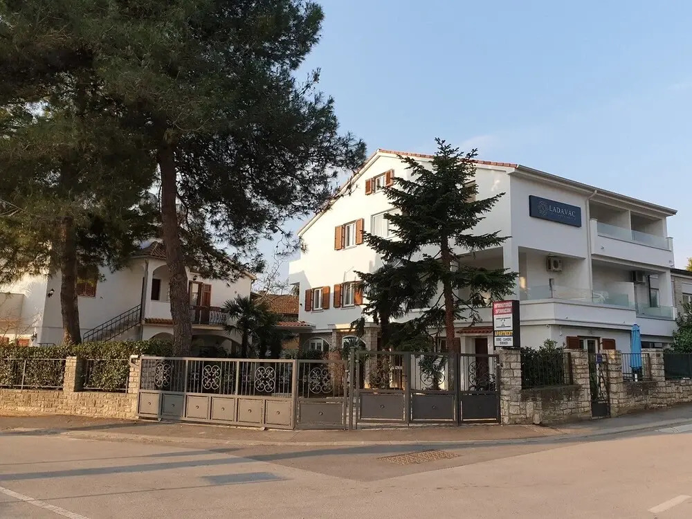 Villa Ladavac B&B